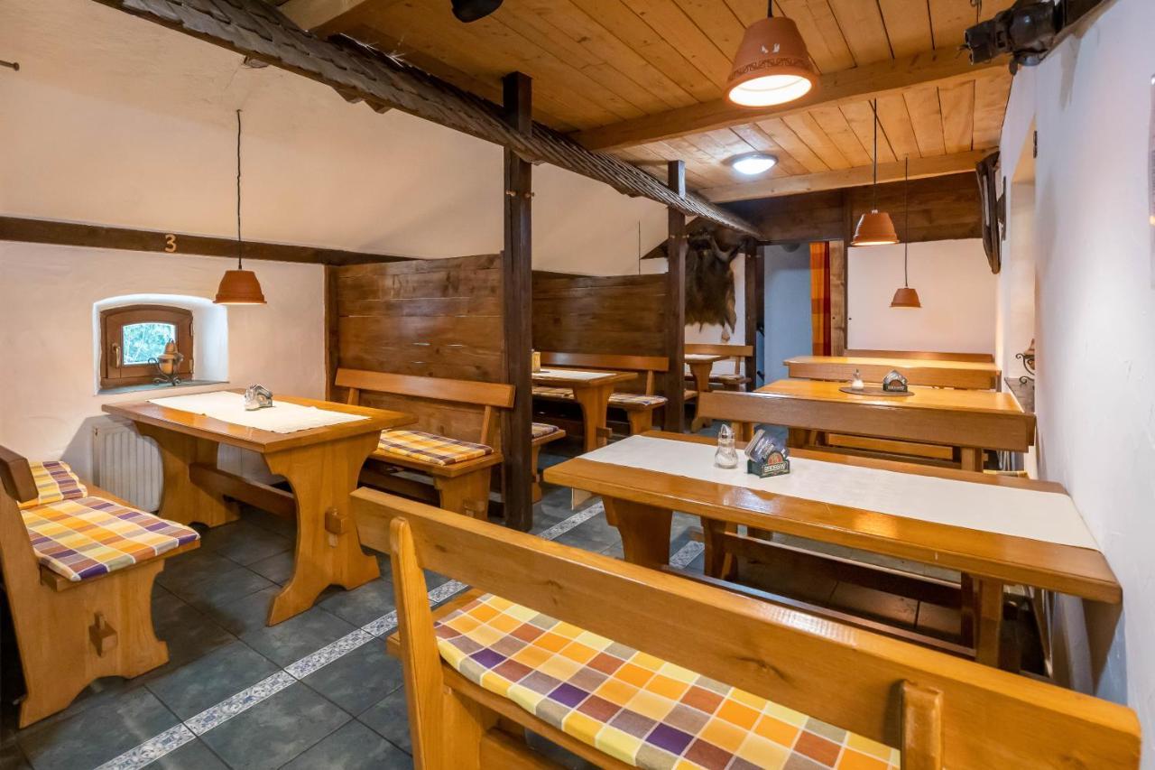 Horsky Hotel Rajska Bouda Malenovice  Buitenkant foto