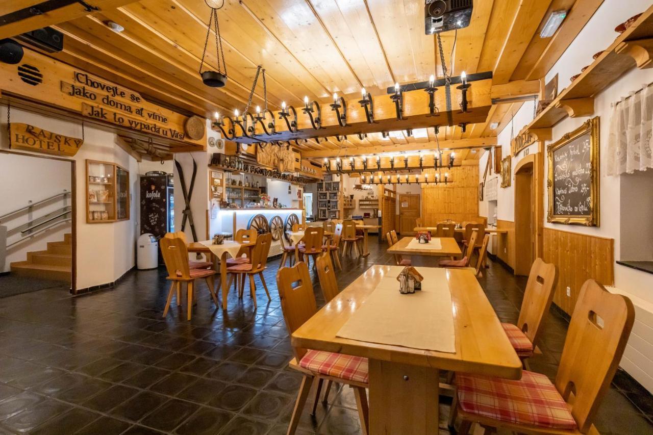 Horsky Hotel Rajska Bouda Malenovice  Buitenkant foto