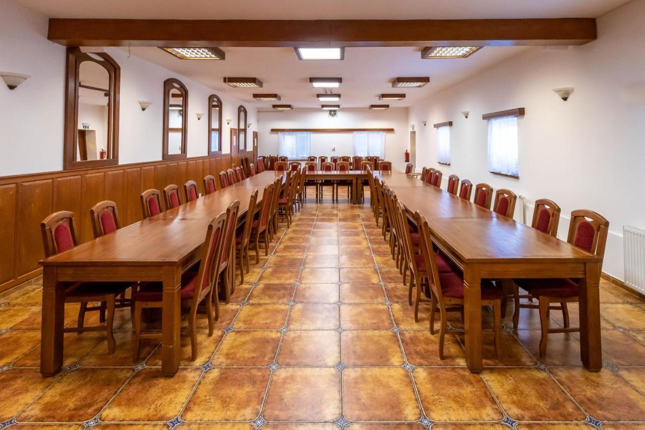 Horsky Hotel Rajska Bouda Malenovice  Buitenkant foto