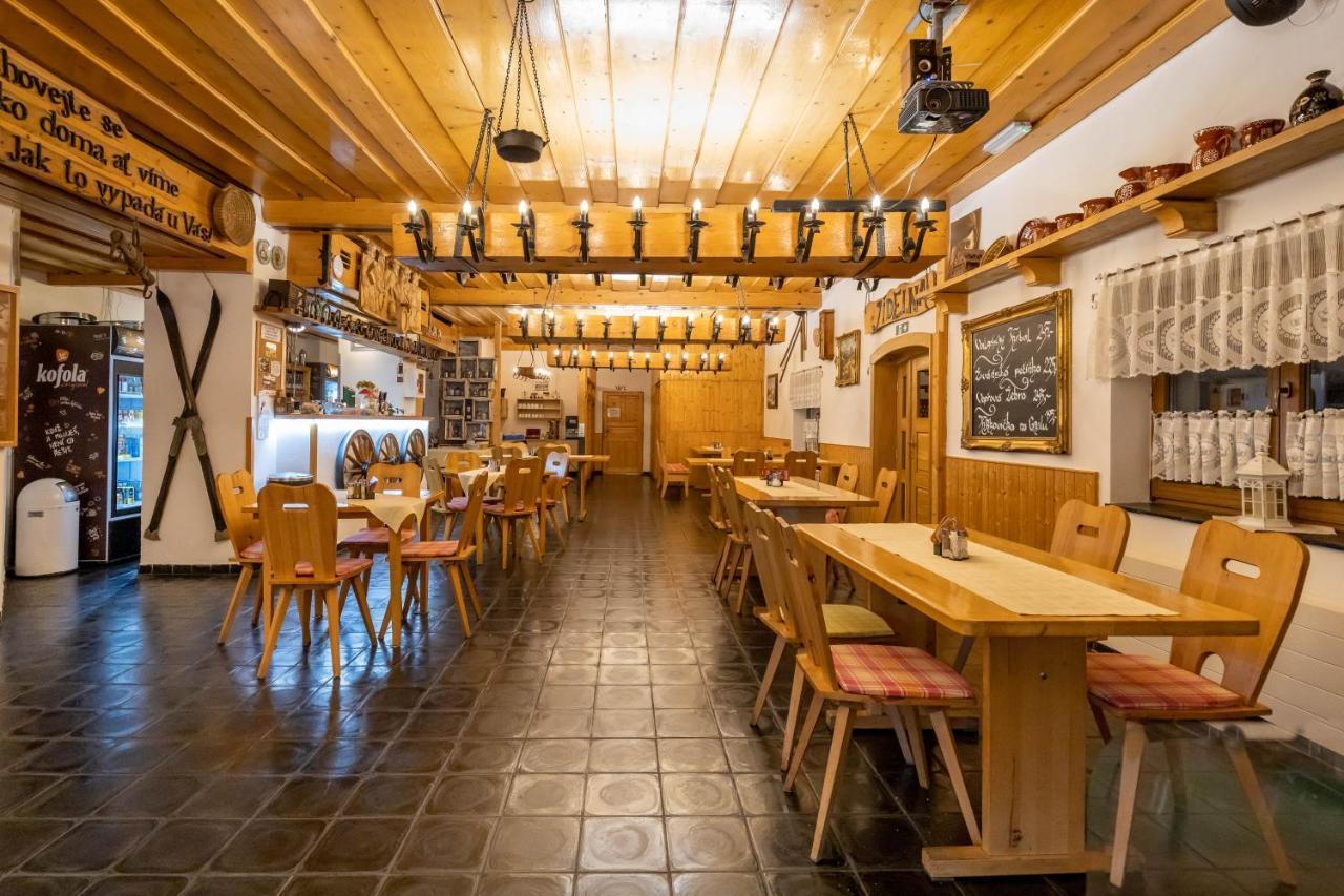 Horsky Hotel Rajska Bouda Malenovice  Buitenkant foto