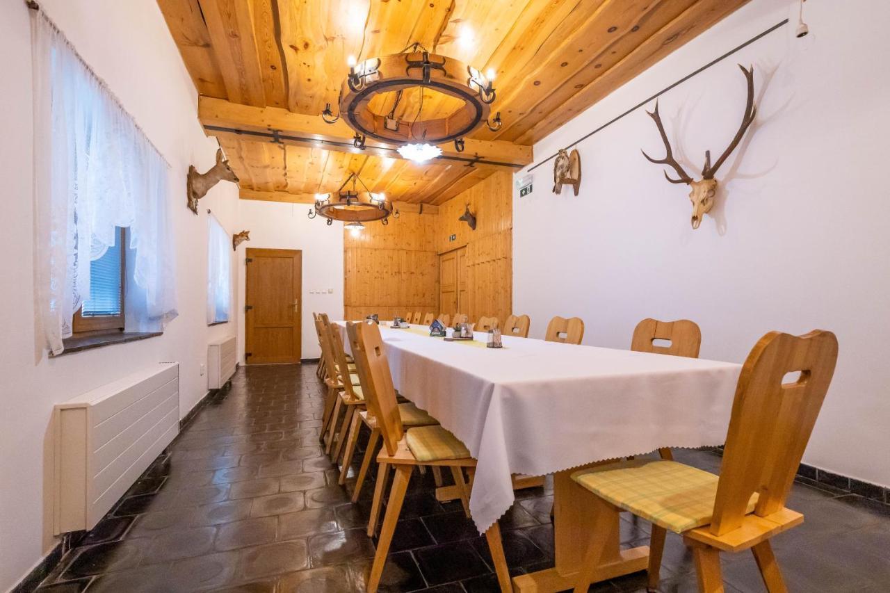Horsky Hotel Rajska Bouda Malenovice  Buitenkant foto