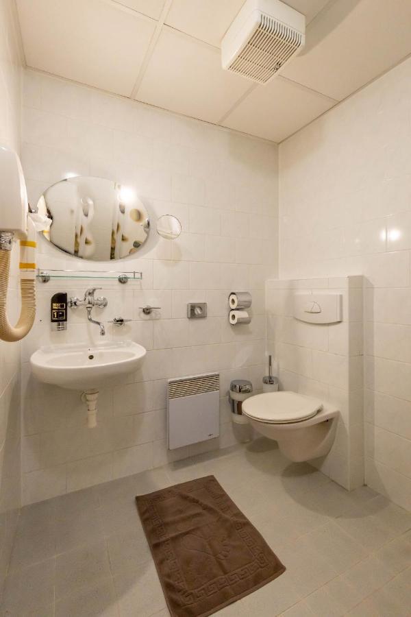 Horsky Hotel Rajska Bouda Malenovice  Buitenkant foto